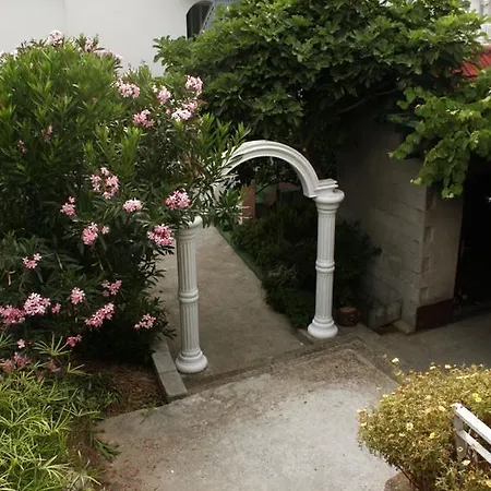 Apartment Gradac 6820d