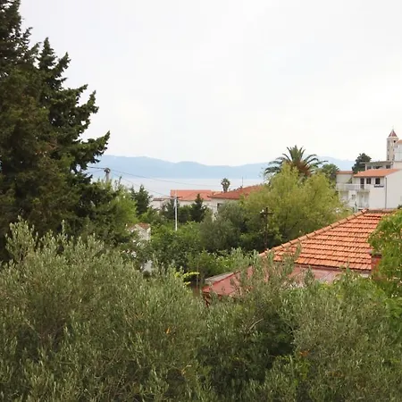 Apartment Gradac 6820d