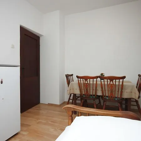 Gradac 6820d Apartment *