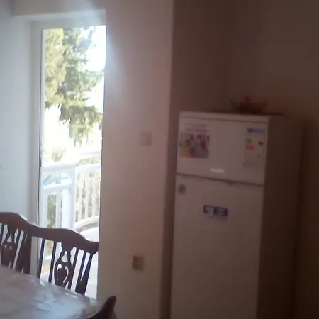 Apartment Gradac 6820d Gradac (Split-Dalmatia)