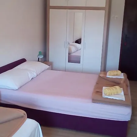 Gradac 6820d * Gradac (Split-Dalmatia)